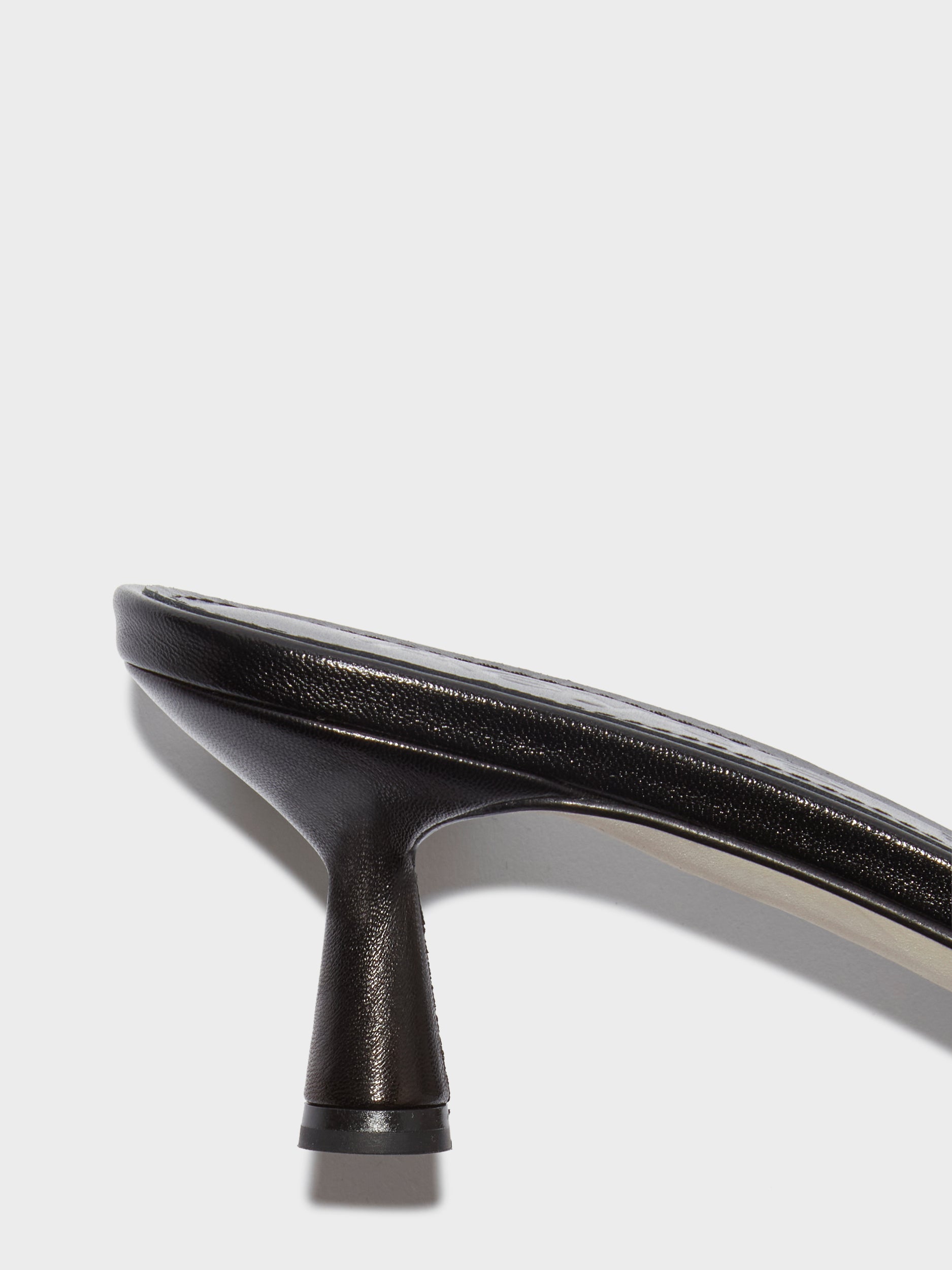 Vero Leather Mules – Aeyde