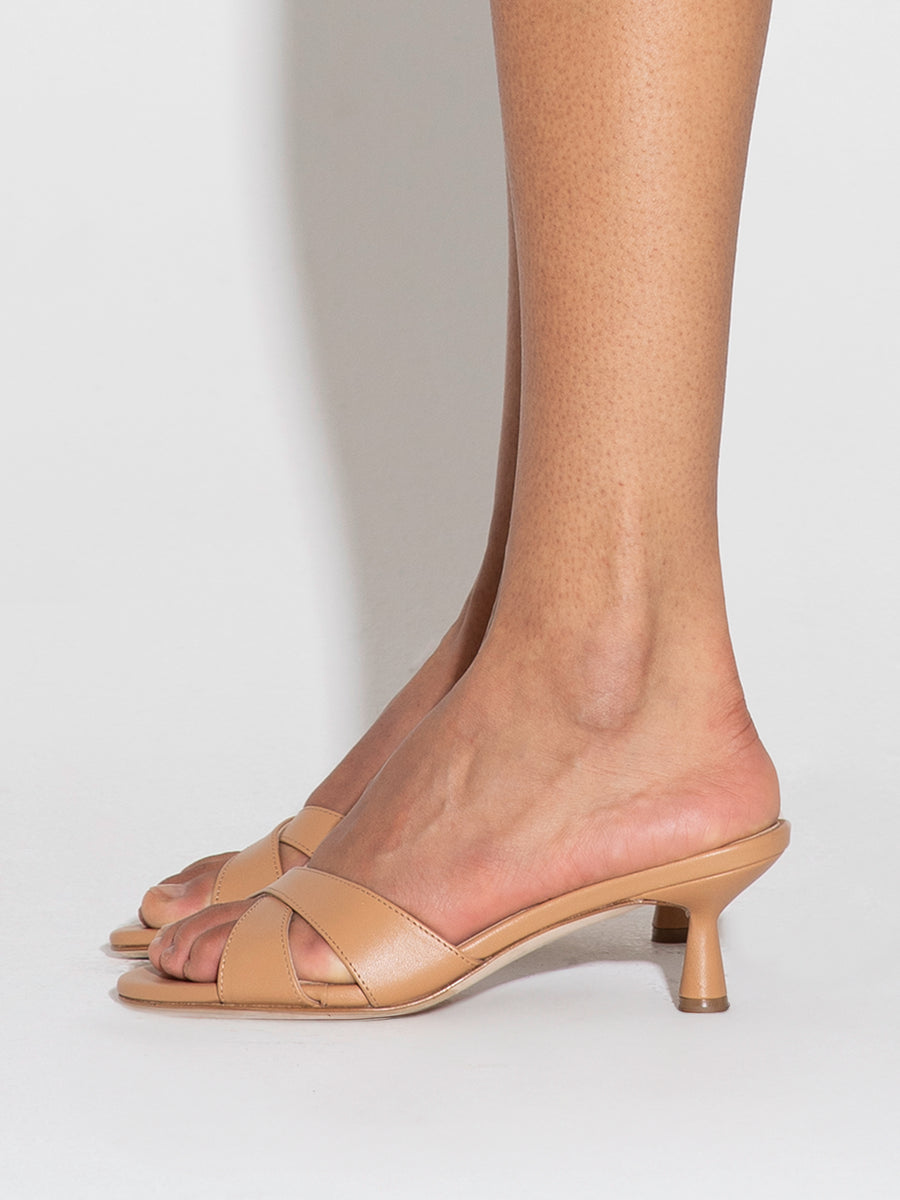 Vero Leather Mules