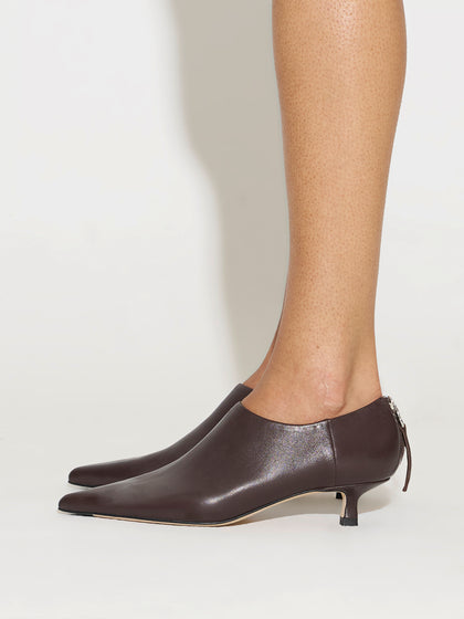 Virun Pointed Sock Boots – Aeyde