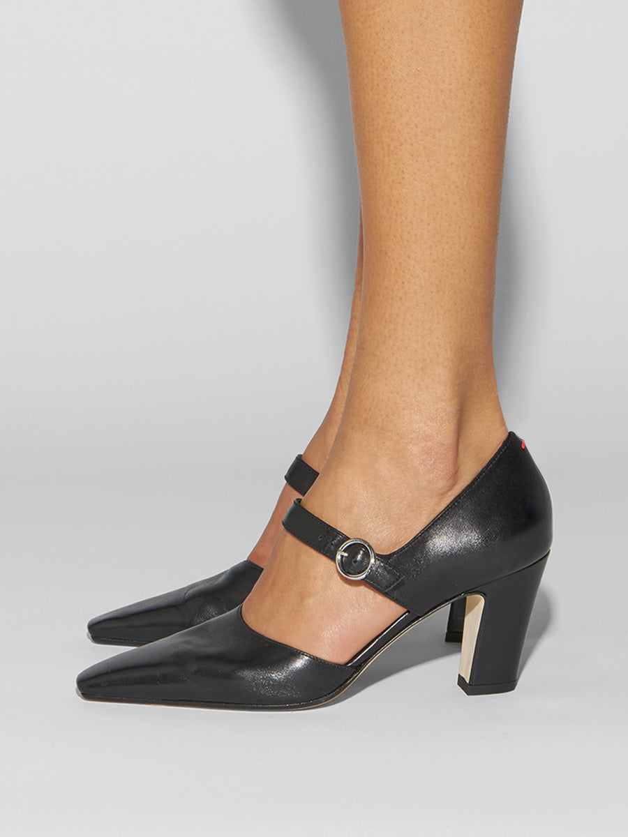 Isidora Mary-Jane Pumps