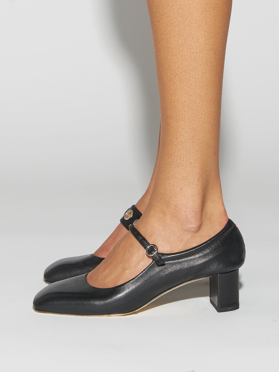 Lina Mary-Jane Pumps
