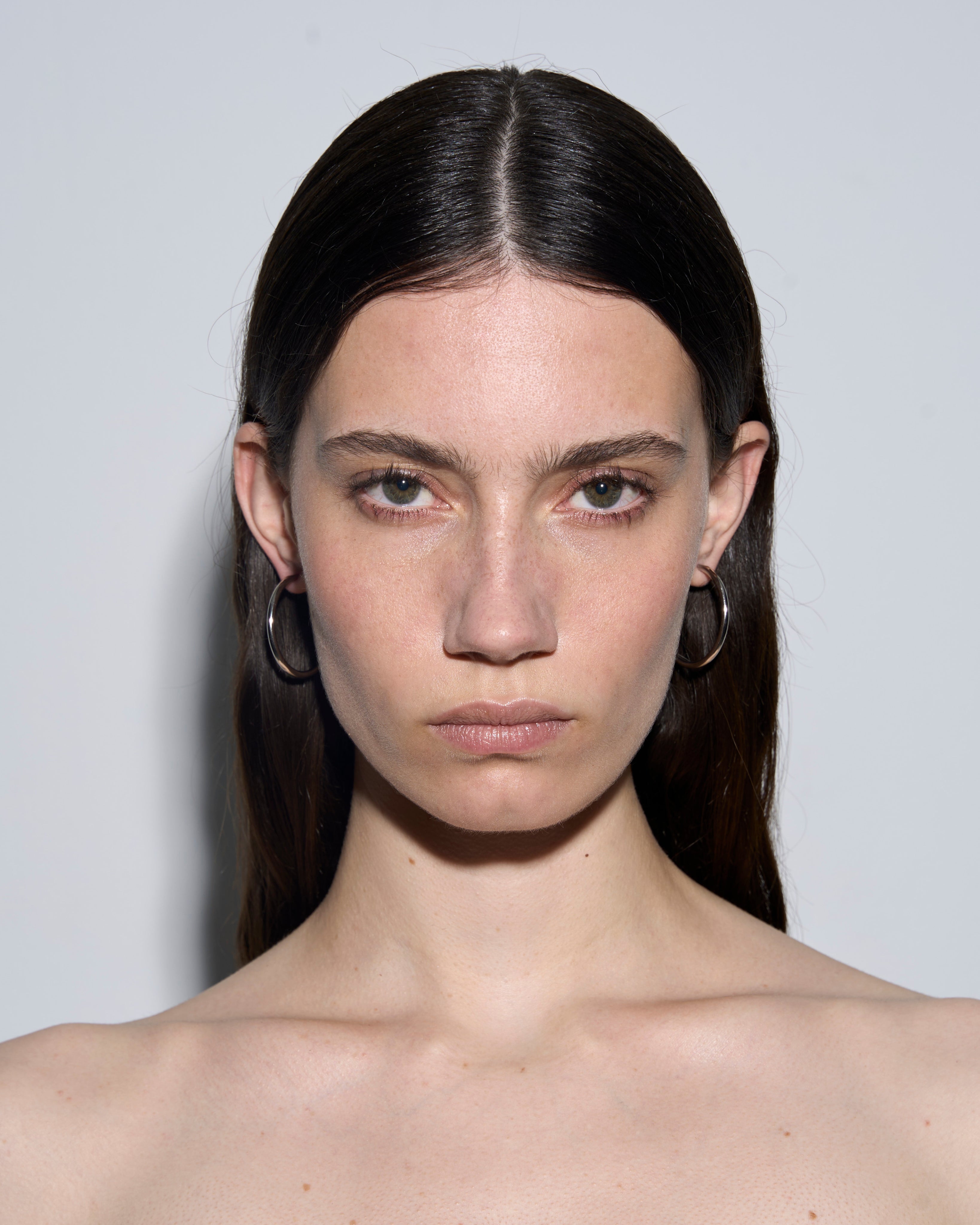 Aeyde | Elona Large Palladium-Plated Hoop Earrings for Women | Luxury Materials | Handmade in Italy | How to Style