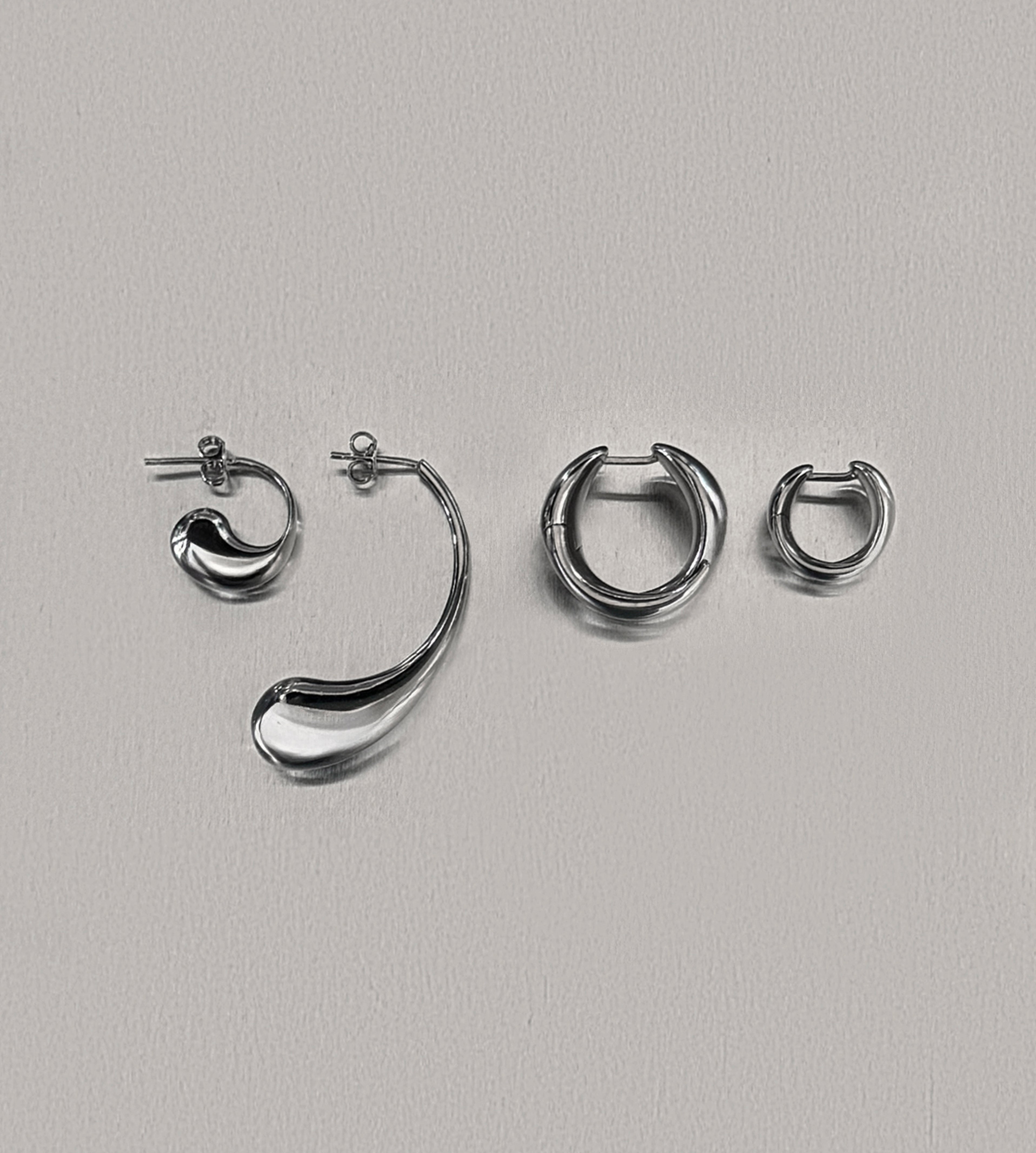 Description of the first image