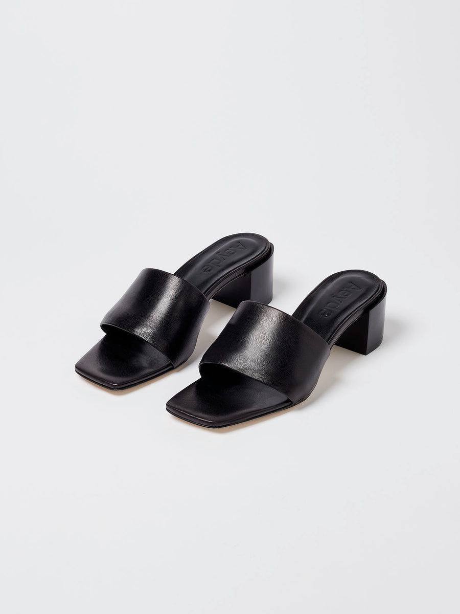 Lissy Black Nappa