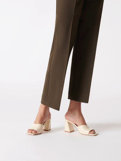 Aeyde  SANDI Creamy Leather Heeled Mule