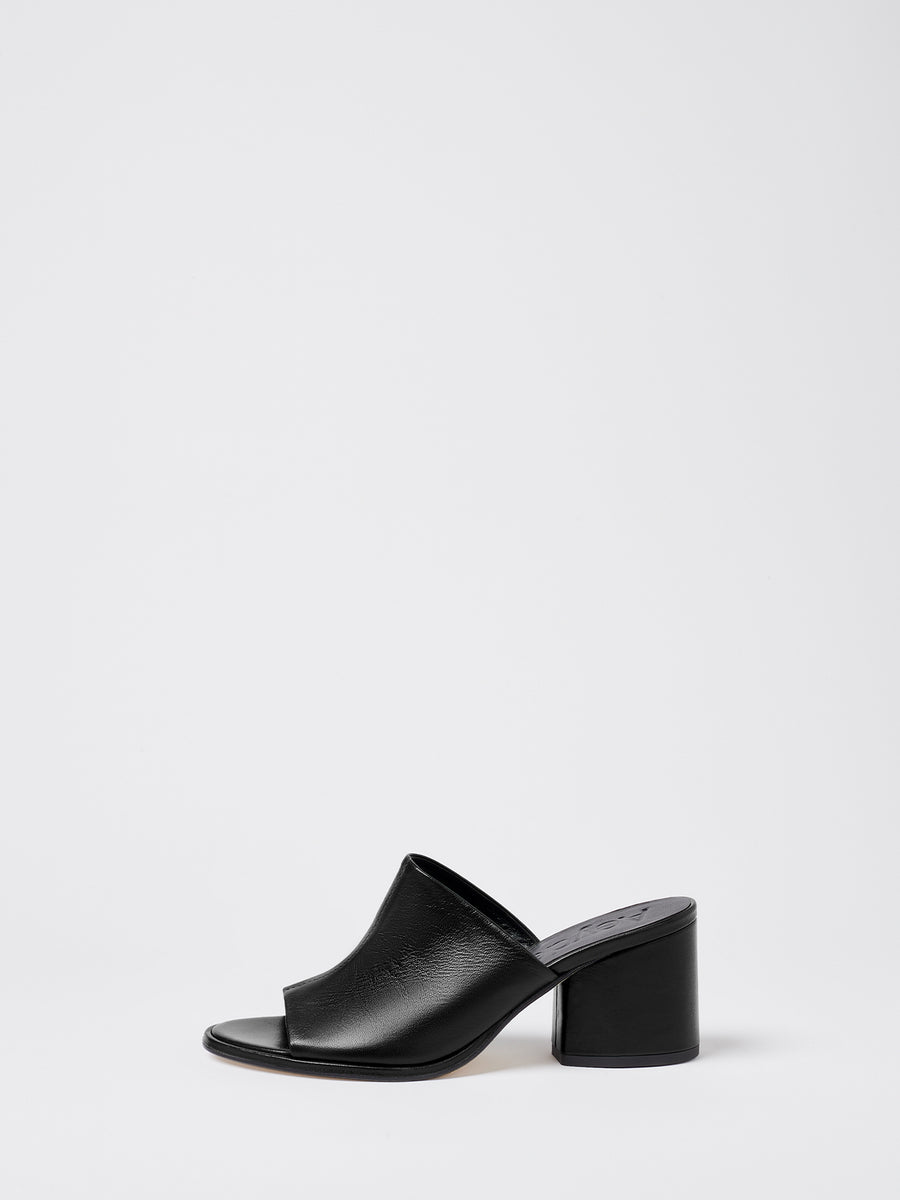 Amanda Black Nappa