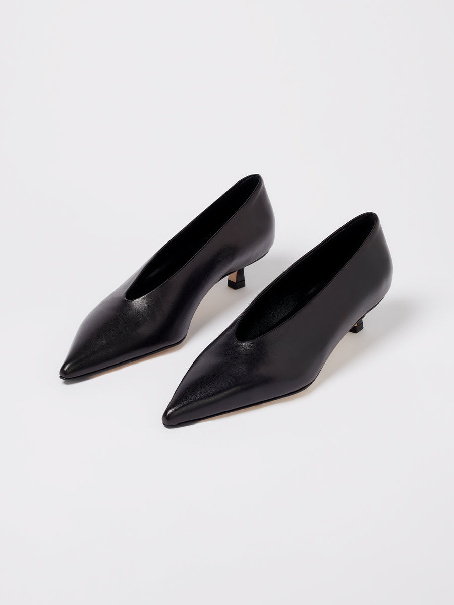 Clara Black Nappa