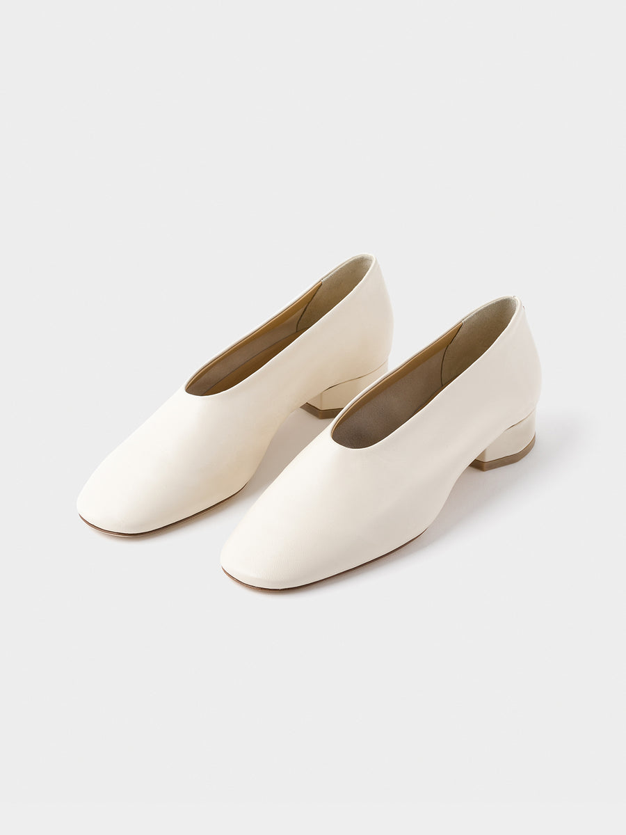 Delia Leather Ballet Flats