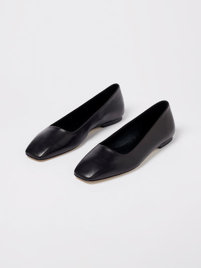 Aeyde | MOA Creamy Pointed Toe Flat