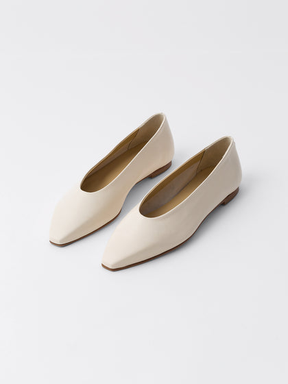 Cream discount ballerina shoes